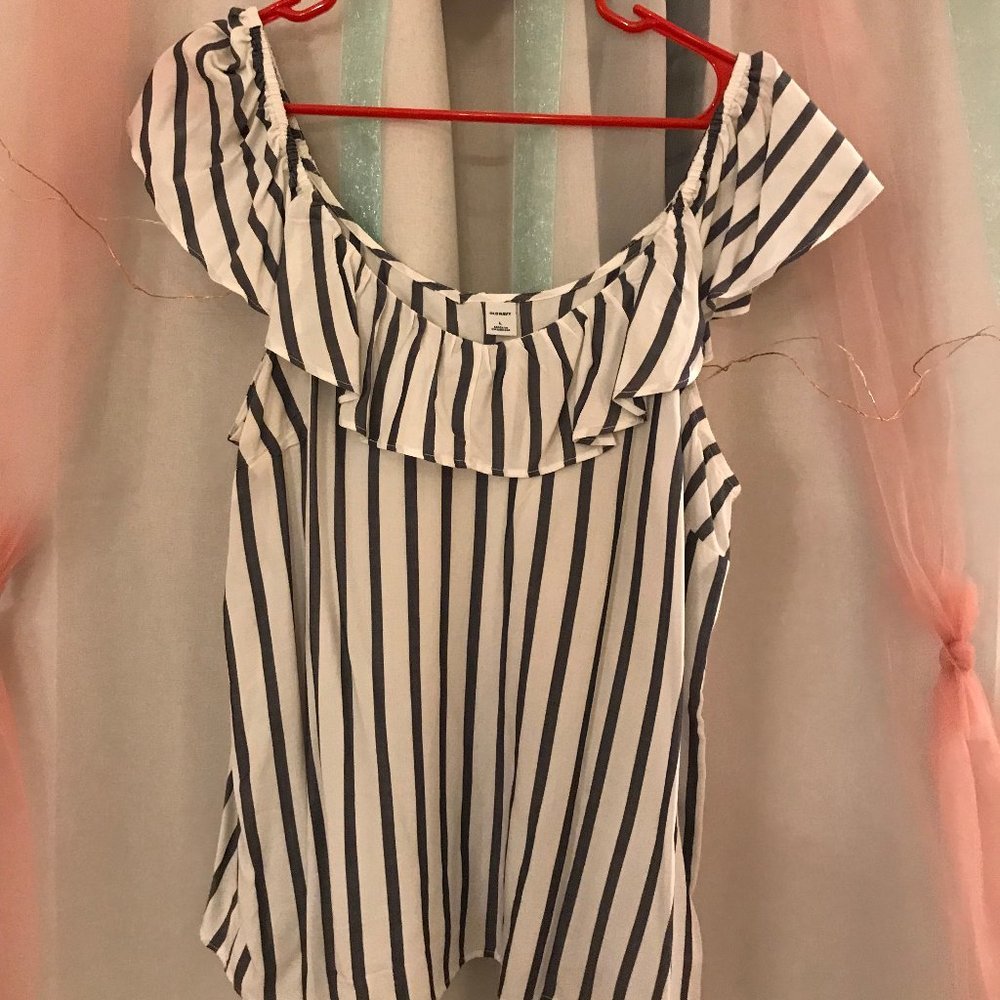 boatneck ruffle gray stripe blouse - like new